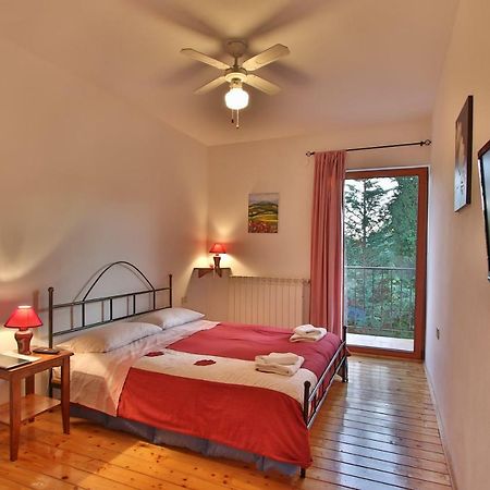Rooms And Apartment Feral Rovinj Eksteriør bilde