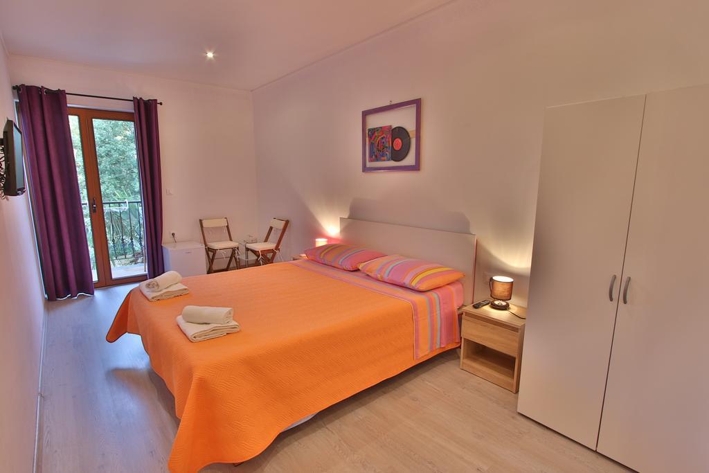 Rooms And Apartment Feral Rovinj Eksteriør bilde