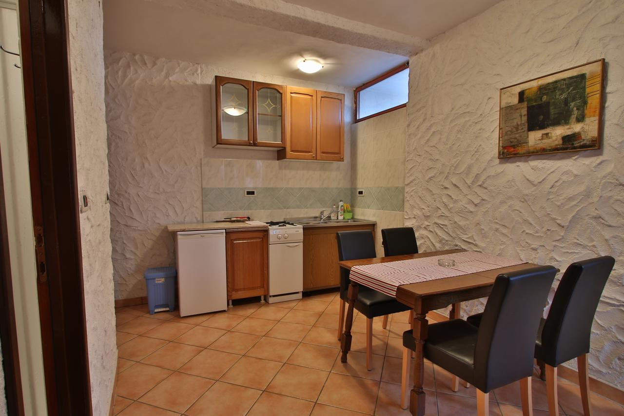 Rooms And Apartment Feral Rovinj Eksteriør bilde