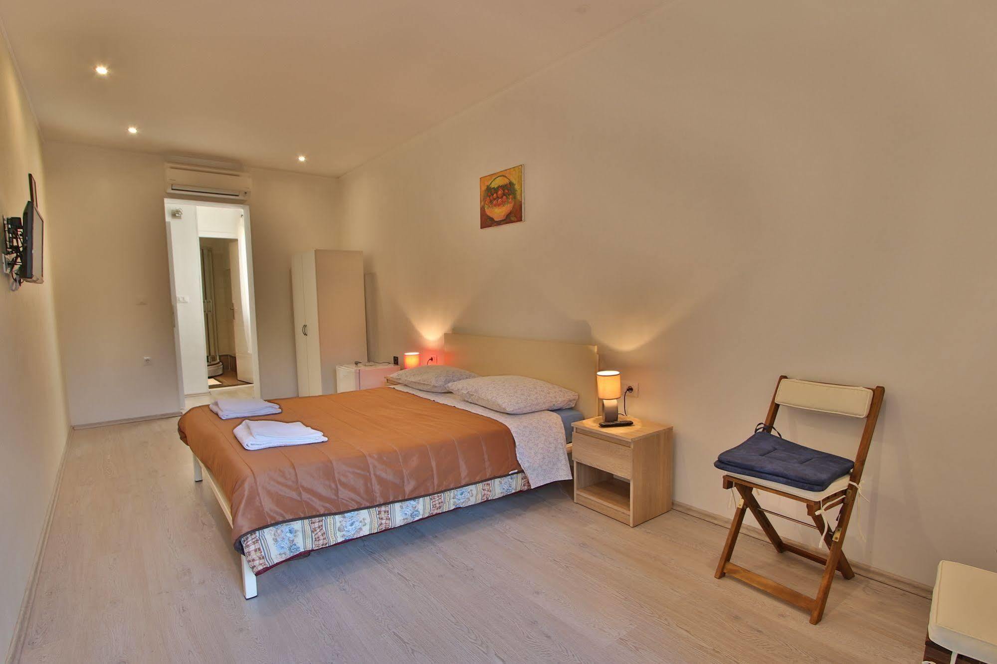 Rooms And Apartment Feral Rovinj Eksteriør bilde