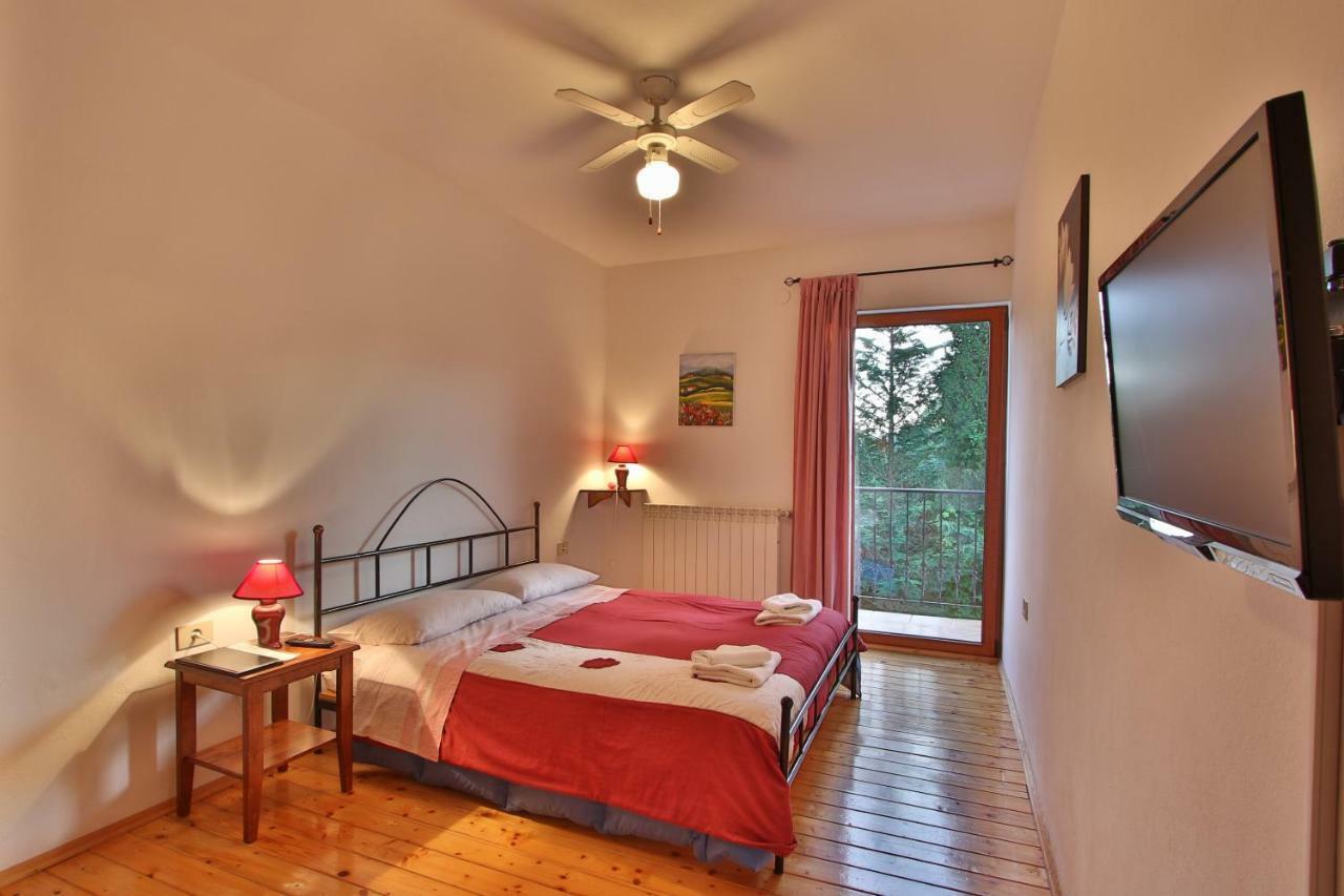 Rooms And Apartment Feral Rovinj Eksteriør bilde